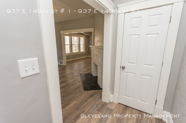 Building Photo - 937 E 149th St
