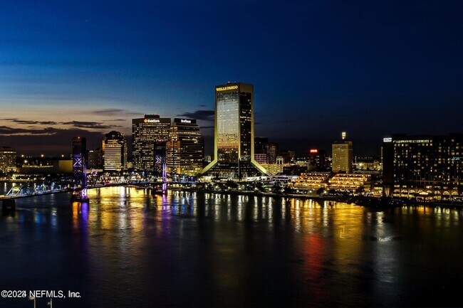 Foto del edificio - 1431 Riverplace Blvd