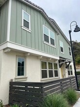 Building Photo - 1112 Hibiscus Way