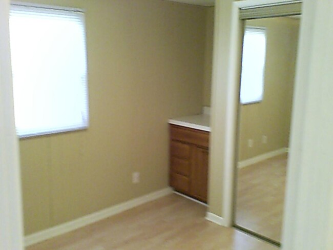 Building Photo - 3774 E. Park Ave #2