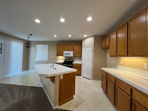 Building Photo - 38434 Coralino Dr