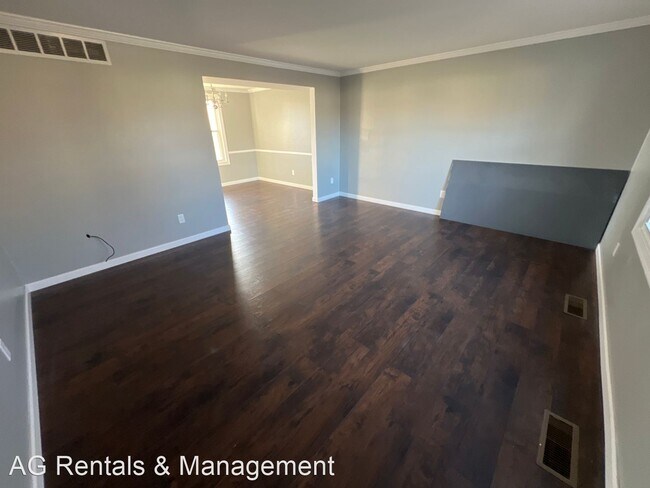 Building Photo - 4 br, 1.5 bath House - 6424 Ashbrook Dr