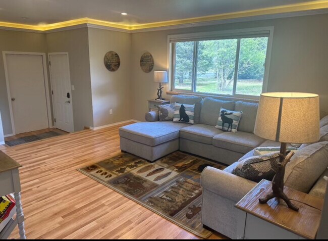 Foto del edificio - 33129 Brierwood Ave