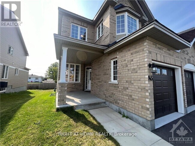 Photo du bâtiment - 145 Bert Hall St