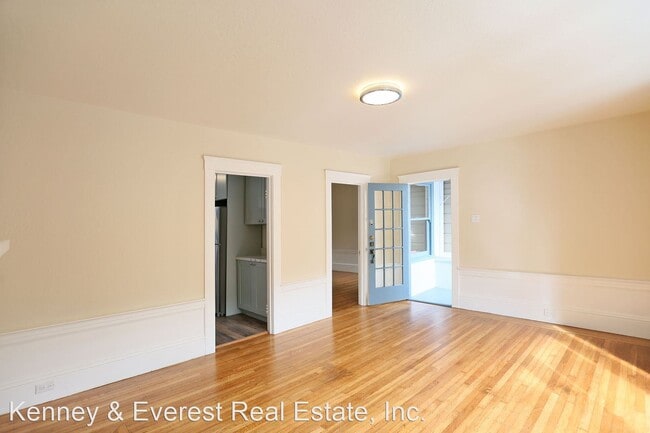 Building Photo - 2 br, 1 bath House - 72 Martha Avenue