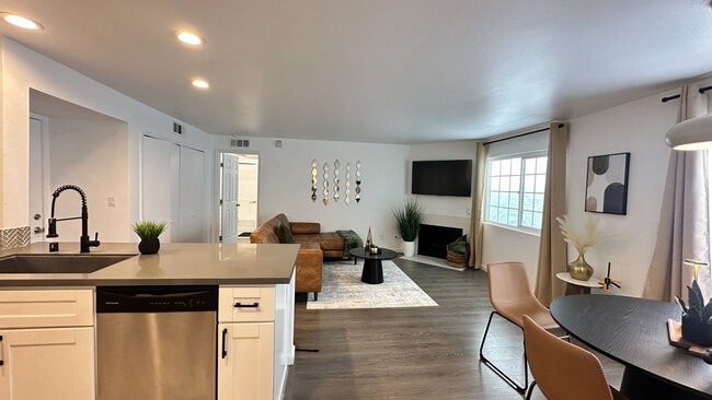 Foto del edificio - 4205 Ohio St