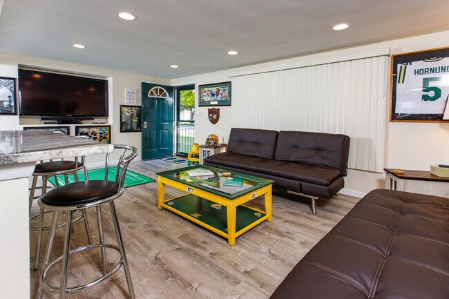 Living Room - 1167 Shadow Ln