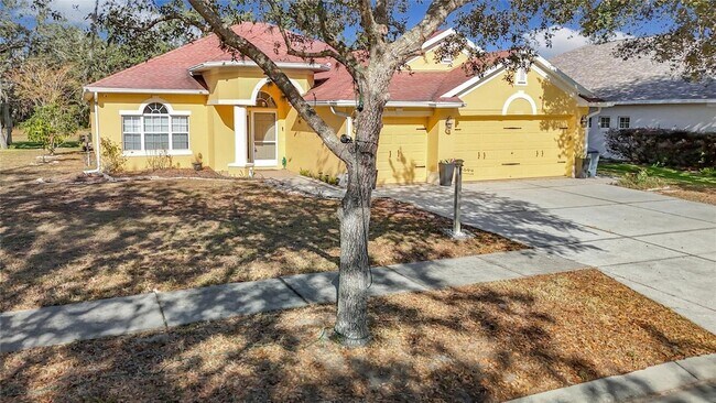 Foto del edificio - 16829 Midsummer Ln