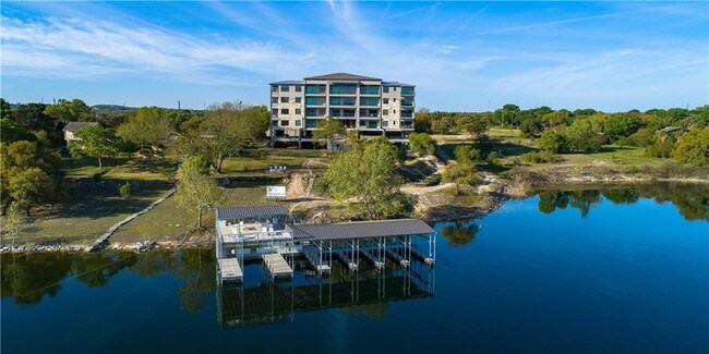 Foto del edificio - 16100 Webb Ln