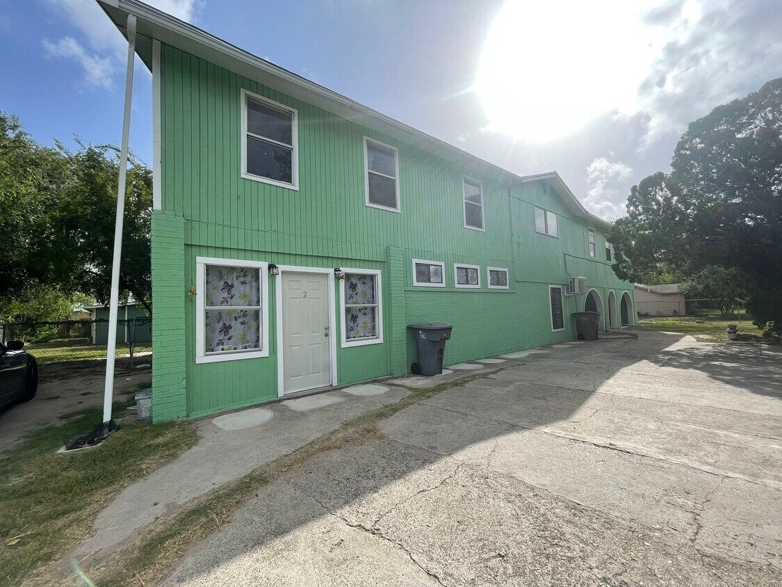 521 E Sprague St Unit 3, Edinburg, TX 78539 Condo for Rent in Edinburg, TX