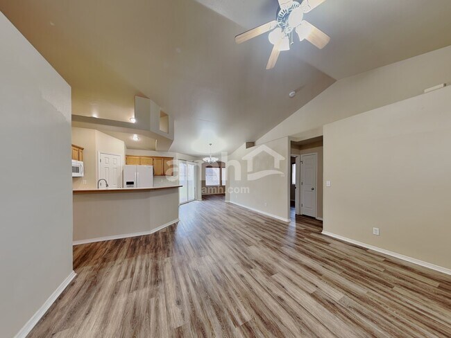Building Photo - 8580 W Dulcimer St
