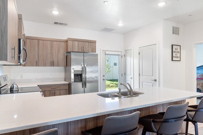 1 bed - Movado Village