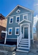 Building Photo - 8 S Cedar St