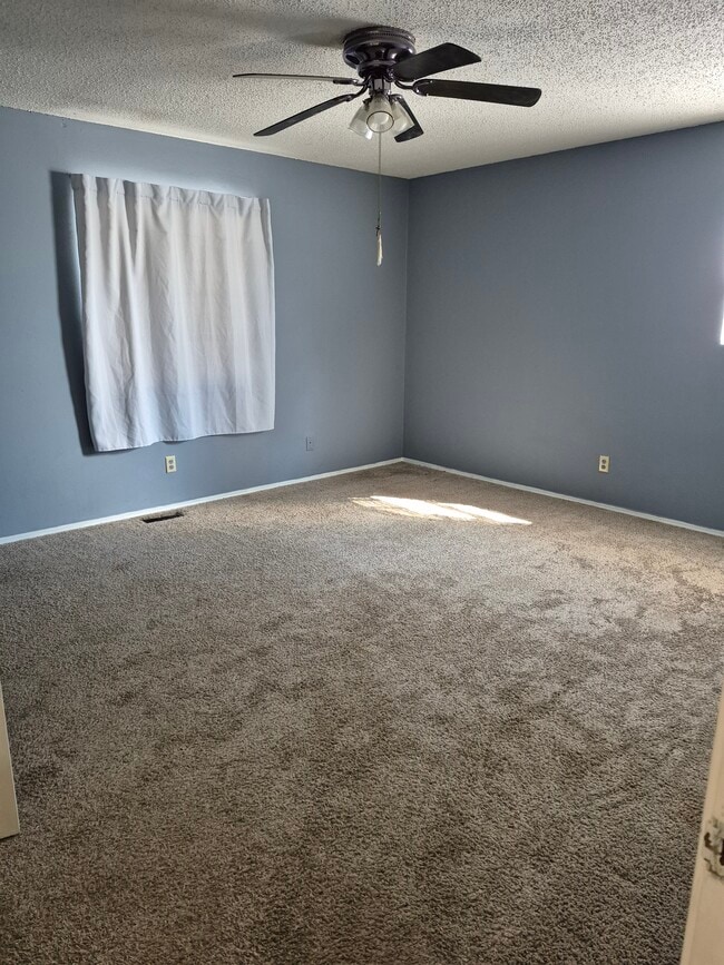 Building Photo - 133 Elizabeth Dr