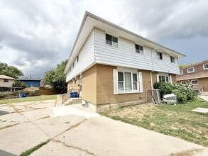 Building Photo - 86 Blythewood Crescent