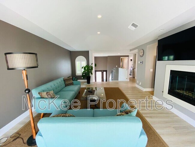 Foto del edificio - 33 Port Royale Rd