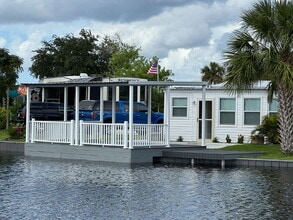 Building Photo - 6168 Deepwater Dr