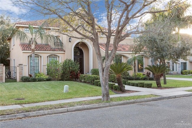 Building Photo - 3805 San Clemente