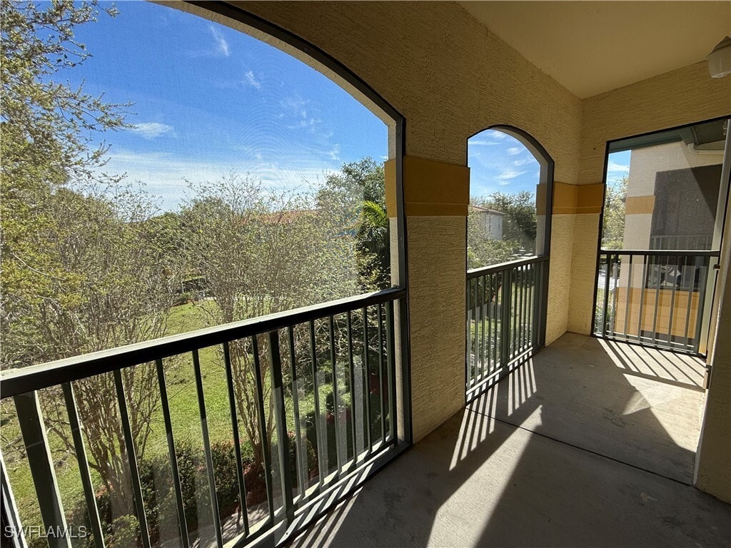 Primary Photo - 11541 Villa Grand