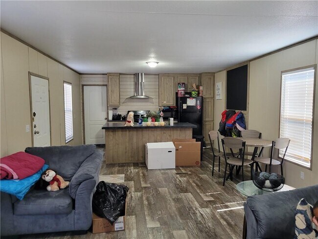 Building Photo - 2801 Halite Bend