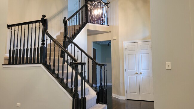 Building Photo - 2655 Sweetbroom Rd