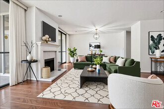 Building Photo - 6515 Green Valley Cir