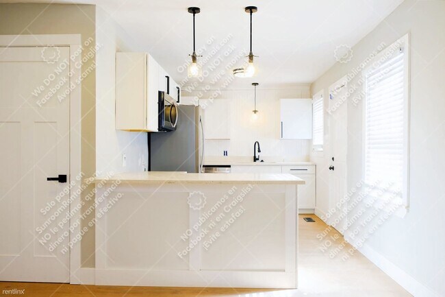 Foto del edificio - 2 br, 1 bath House - 4225 Crittenden Ave #...