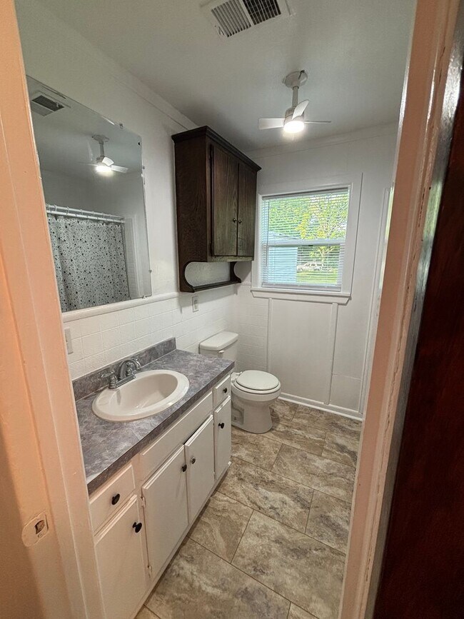 Foto del edificio - Charming 2 Bedroom, 1 Bath Home