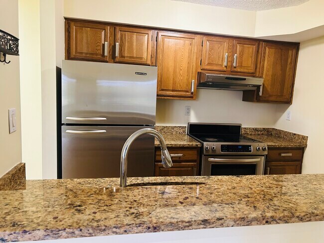 Foto del edificio - 1914 Aspen Dr