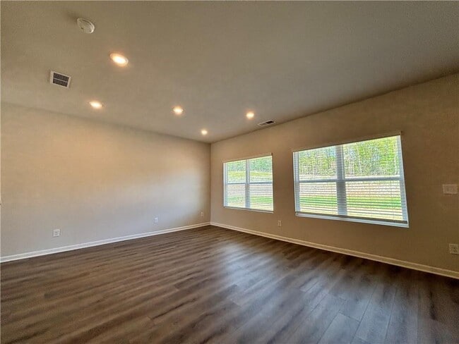 Building Photo - 101 Lavender Cir