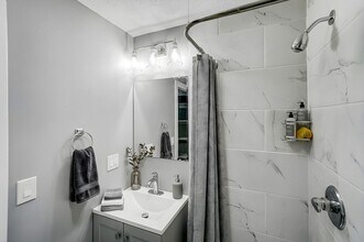 Interior Photo - Cascade Ridge
