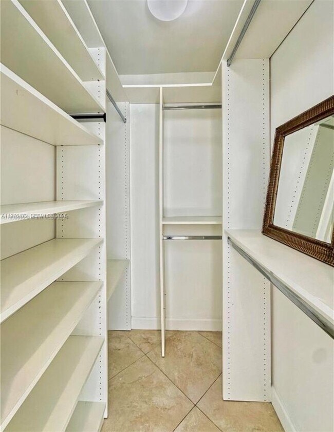 Foto del edificio - 21020 NE 18th Ct