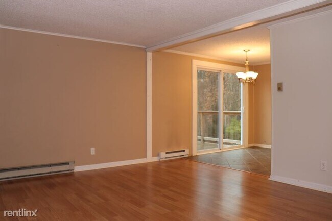 Building Photo - 3 br, 1.5 bath House - 14 Fatima Dr