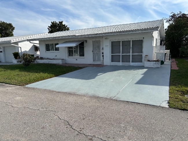 Building Photo - 8404 NW 59th Ct