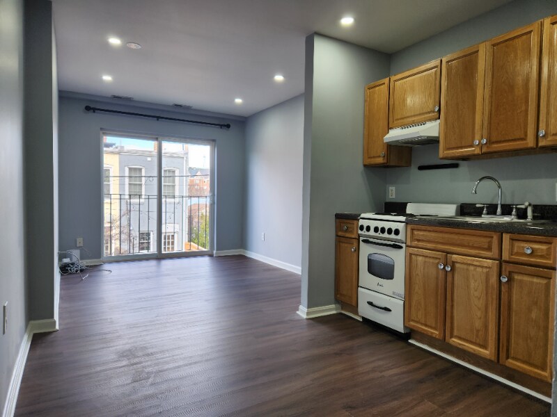 Primary Photo - 329 Elm St NW