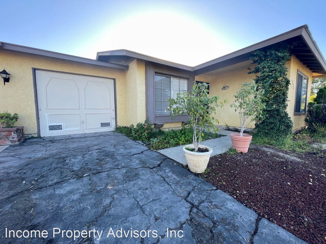 Primary Photo - 2 br, 1 bath House - 1432 Panorama Ridge Rd.