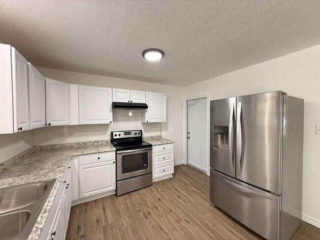 Foto del edificio - 206 Covina Ave