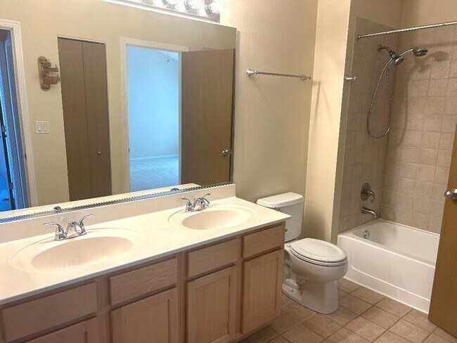 Foto del edificio - 3184 Impressions Dr