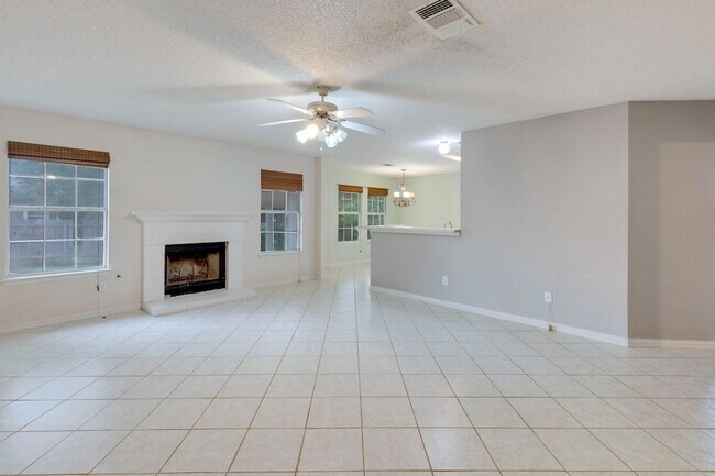 Building Photo - 1807 Timber Ridge Dr