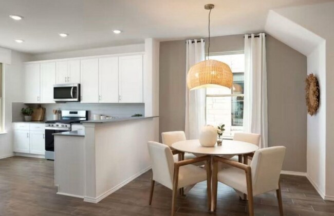 Foto del edificio - 1328 Sunbright Blvd