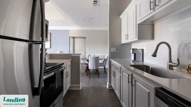 Building Photo - 100 Crossing Blvd