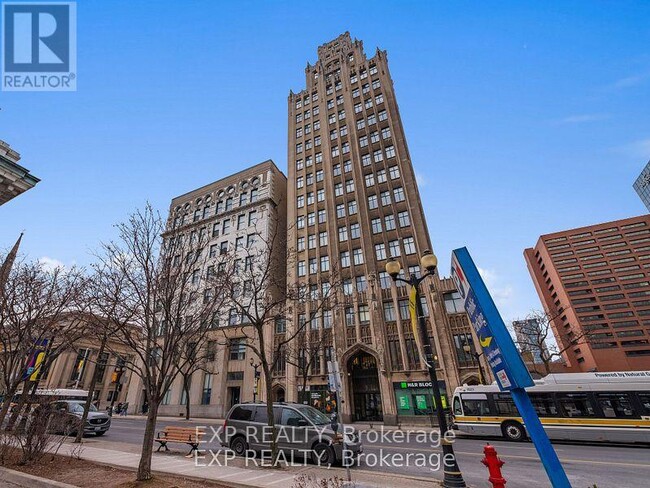 Building Photo - 36-836 James St S