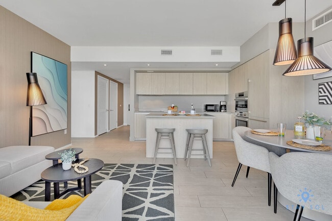 Building Photo - 4010 S Ocean Dr