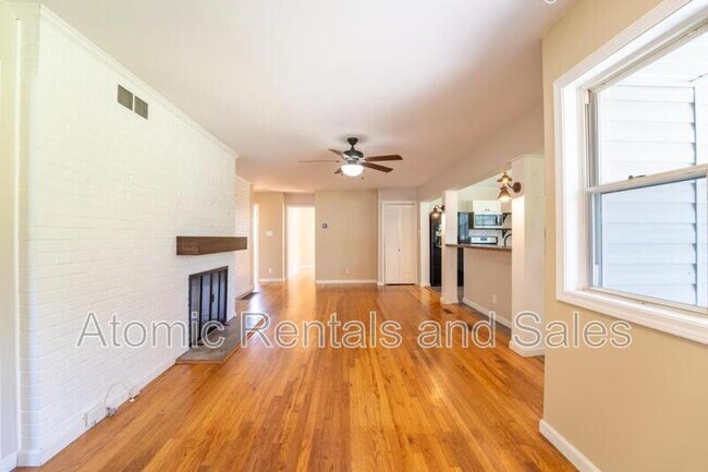 Foto del edificio - 102 W Maiden Ln
