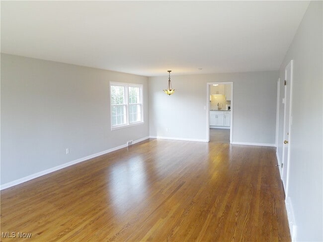 Building Photo - 3006 Warrensville Center Rd