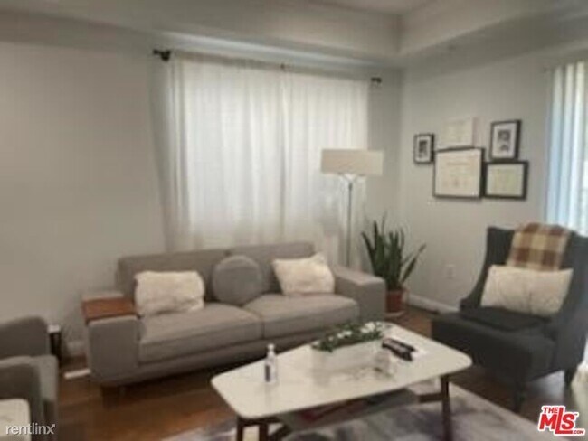 Building Photo - 3 br, 2 bath Condo - 362 Salem St Unit 101