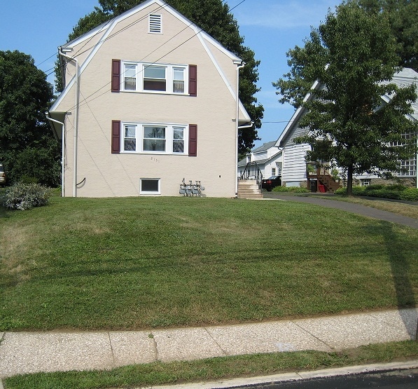 Building Photo - 2131 Old Welsh Rd