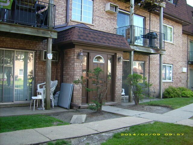 Foto del edificio - 107 E Dundee Rd