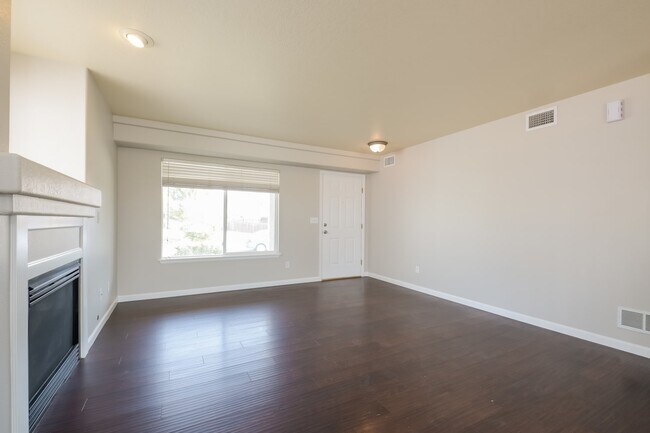 Foto del edificio - 20916 E 39Th Avenue