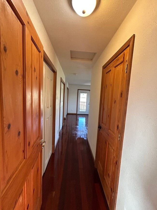Building Photo - 52734 Reedsford Rd